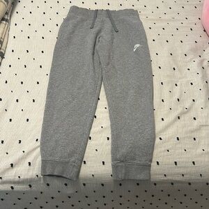 Boys Grey Nike sweatpants